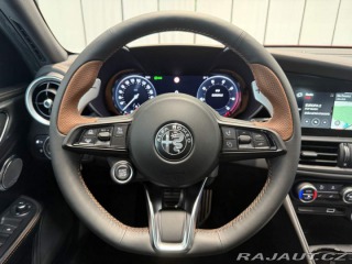 Alfa Romeo Giulia 2.0 Turbo 280k AT8 AWD  I 2025