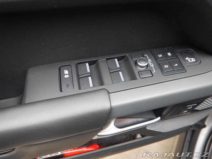 Land Rover Defender 110 X P400, ČR, 1. MAJITE 2021