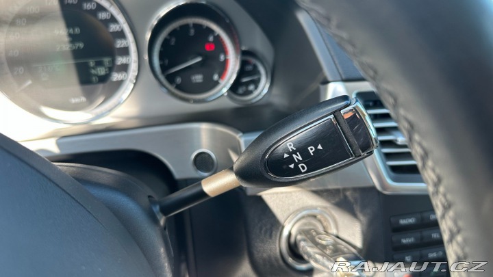 Mercedes-Benz E 350CDI 170kW REZERVOVANO 2010