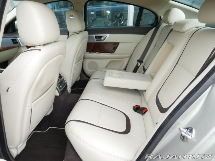 Jaguar XF 3,0 V6 S/C AWD Automat 2013