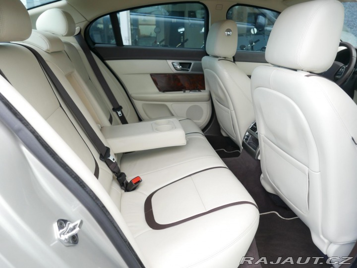 Jaguar XF 3,0 V6 S/C AWD Automat 2013