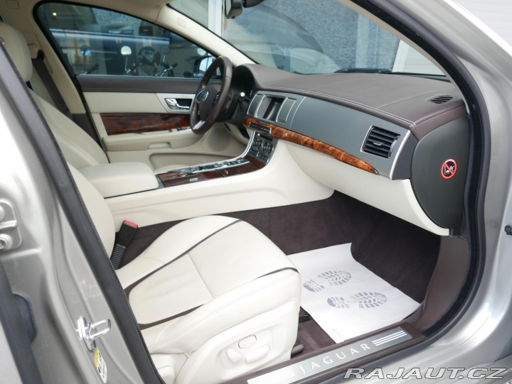 Jaguar XF 3,0 V6 AWD Automat REZERV 2013