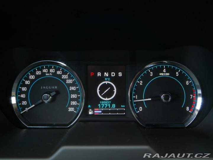 Jaguar XF 3,0 V6 AWD Automat REZERV 2013