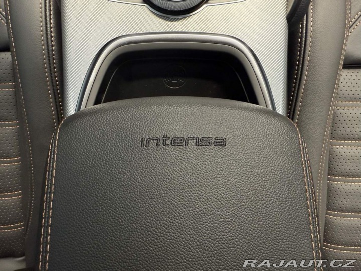 Alfa Romeo Giulia 2.0 Turbo 280k AT8 AWD I 2025