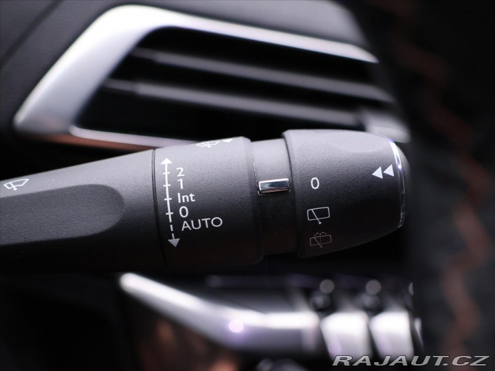 Peugeot 5008 1,2 PT 96kW Allure CZ 7-M 2017