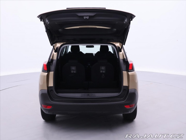 Peugeot 5008 1,2 PT 96kW Allure CZ 7-M 2017