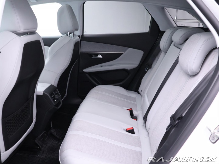 Peugeot 3008 1,5 HDI 96kW Allure Serv. 2018