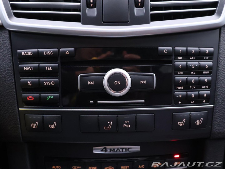 Mercedes-Benz E 3,5 350 4MATIC 200kW Avan 2010