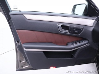 Mercedes-Benz E 3,5 350 4MATIC 200kW Avan 2010