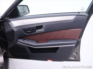 Mercedes-Benz E 3,5 350 4MATIC 200kW Avan 2010