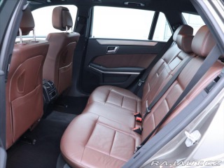 Mercedes-Benz E 3,5 350 4MATIC 200kW Avan 2010
