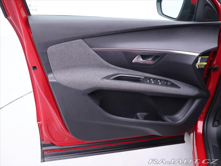 Peugeot 3008 1,6 HDI 88kW Navi Virtuál 2018