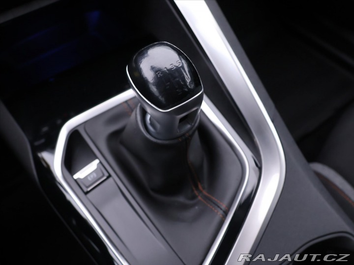 Peugeot 3008 1,6 HDI 88kW Navi Virtuál 2018