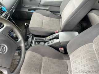 Nissan Navara 2,5   pick up 2005