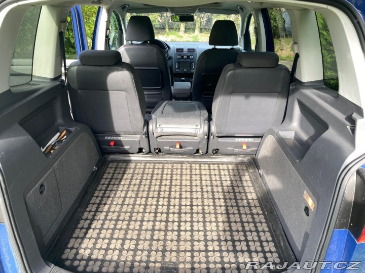 Volkswagen Touran 2,0 manuál, TDi 103 kW, 2011