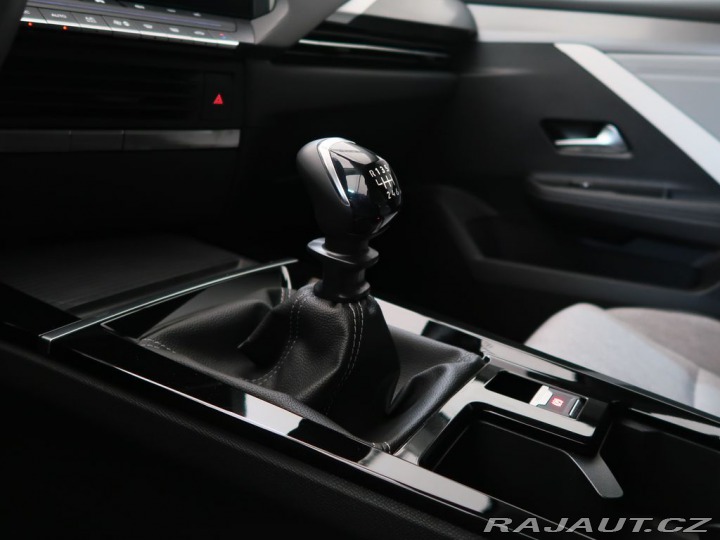 Opel Astra 1.2TURBO,96kW,ELEGANCE,MA 2023