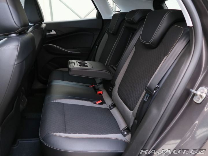 Opel Grandland X 1.2TURBO,96kW,ECOTEC,MAN6 2017