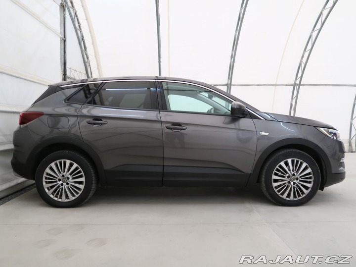 Opel Grandland X 1.2TURBO,96kW,ECOTEC,MAN6 2017