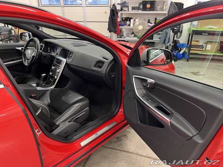 Volvo V60 D4 R-design 2015