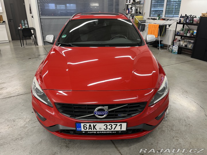 Volvo V60 D4 R-design 2015