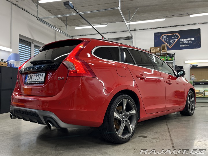 Volvo V60 D4 R-design 2015