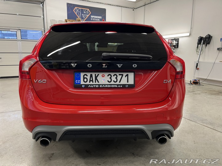 Volvo V60 D4 R-design 2015
