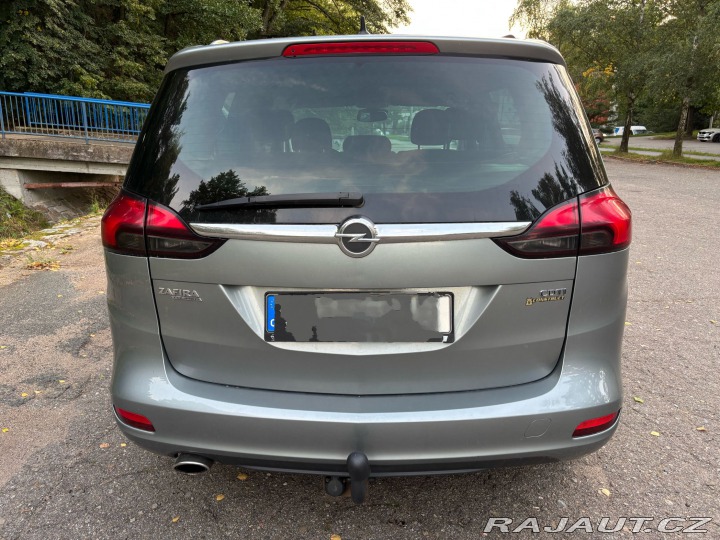 Opel Zafira 2012