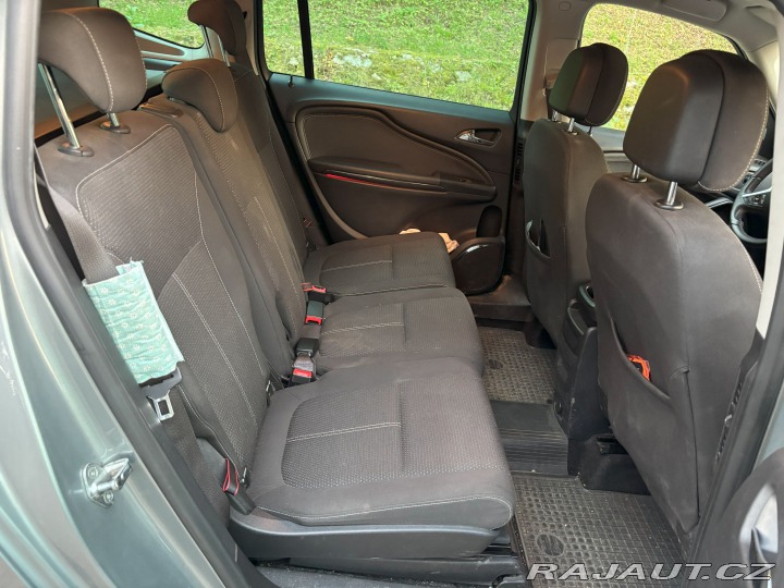Opel Zafira 2012
