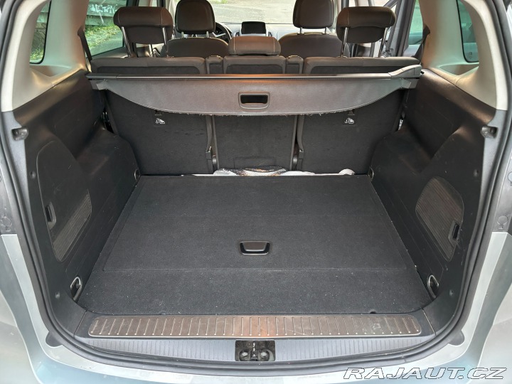 Opel Zafira 2012
