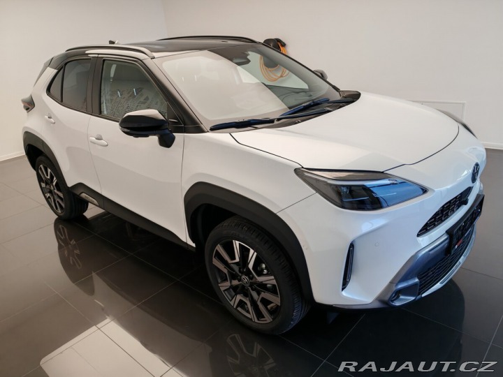 Toyota Yaris Cross 1,5 Hybrid e-CVT 130k 4x4 2025