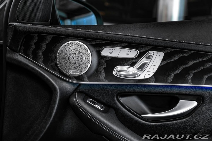 Mercedes-Benz GLC d 4M Vzduch HUD Nezávislé 1800