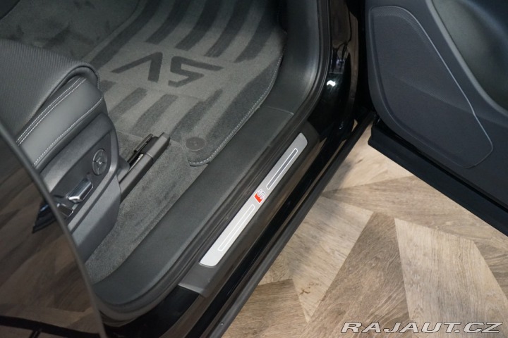 Audi Q7 50 TDI*S-LINE*TAŽNÉ*OLED* 2025
