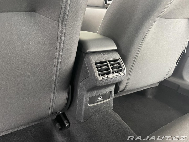 Citroën C4 1,2PT Iconic*LED*Nav*Kame 2022