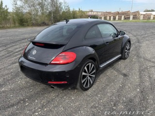 Volkswagen Beetle  2011
