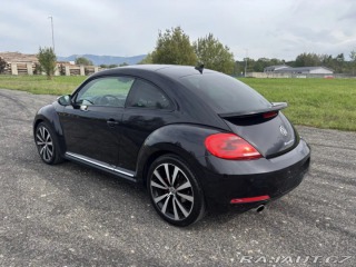 Volkswagen Beetle  2011