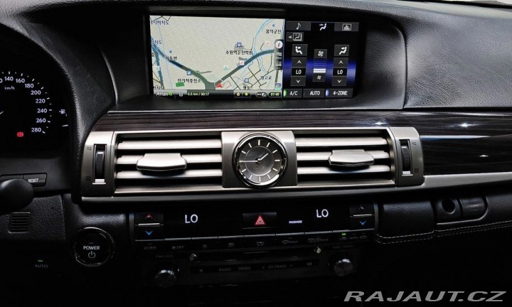 Lexus LS 600h L Ottoman 2016