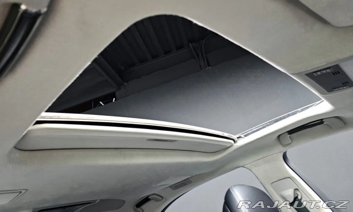 Lexus LS 600h L Ottoman 2016