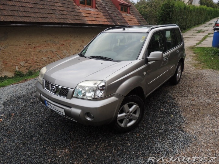 Nissan X-Trail 2,5   T30 121kw rok 2004 2004