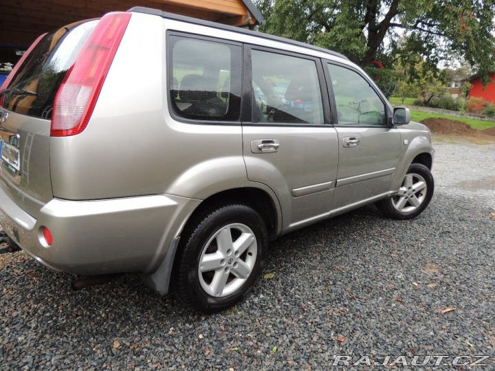 Nissan X-Trail 2,5 T30 121kw rok 2004 2004