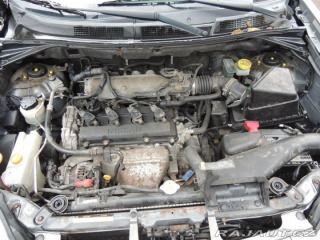 Nissan X-Trail 2,5   T30 121kw rok 2004 2004