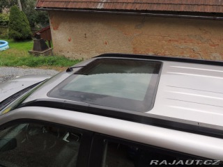 Nissan X-Trail 2,5   T30 121kw rok 2004 2004