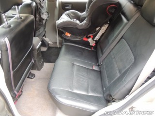 Nissan X-Trail 2,5   T30 121kw rok 2004 2004