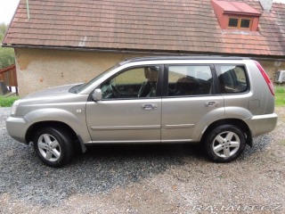 Nissan X-Trail 2,5   T30 121kw rok 2004 2004