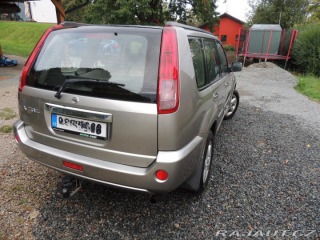 Nissan X-Trail 2,5   T30 121kw rok 2004 2004