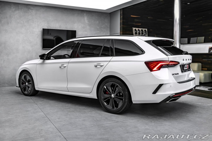 Škoda Octavia Combi RS 180kW DSG 2023