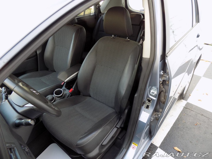 Toyota Verso 2.0 D-4D/1.Maj.ČR/keyless 2013