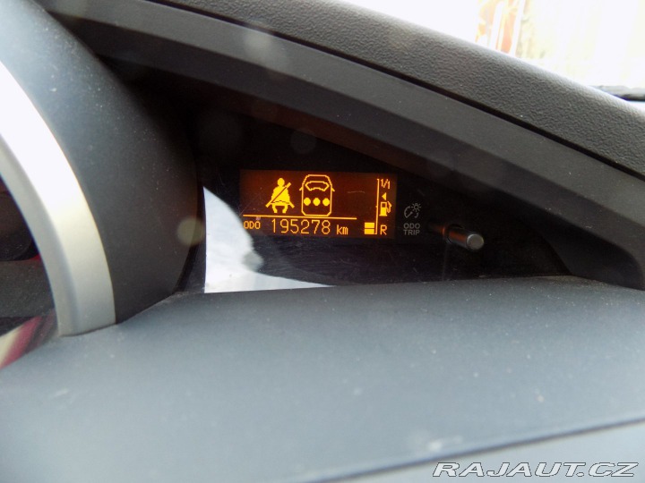 Toyota Verso 2.0 D-4D/1.Maj.ČR/keyless 2013