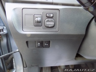 Toyota Verso 2.0 D-4D/1.Maj.ČR/keyless 2013