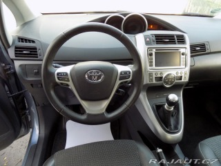 Toyota Verso 2.0 D-4D/1.Maj.ČR/keyless 2013