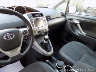 Toyota Verso 2.0 D-4D/1.Maj.ČR/keyless 2013
